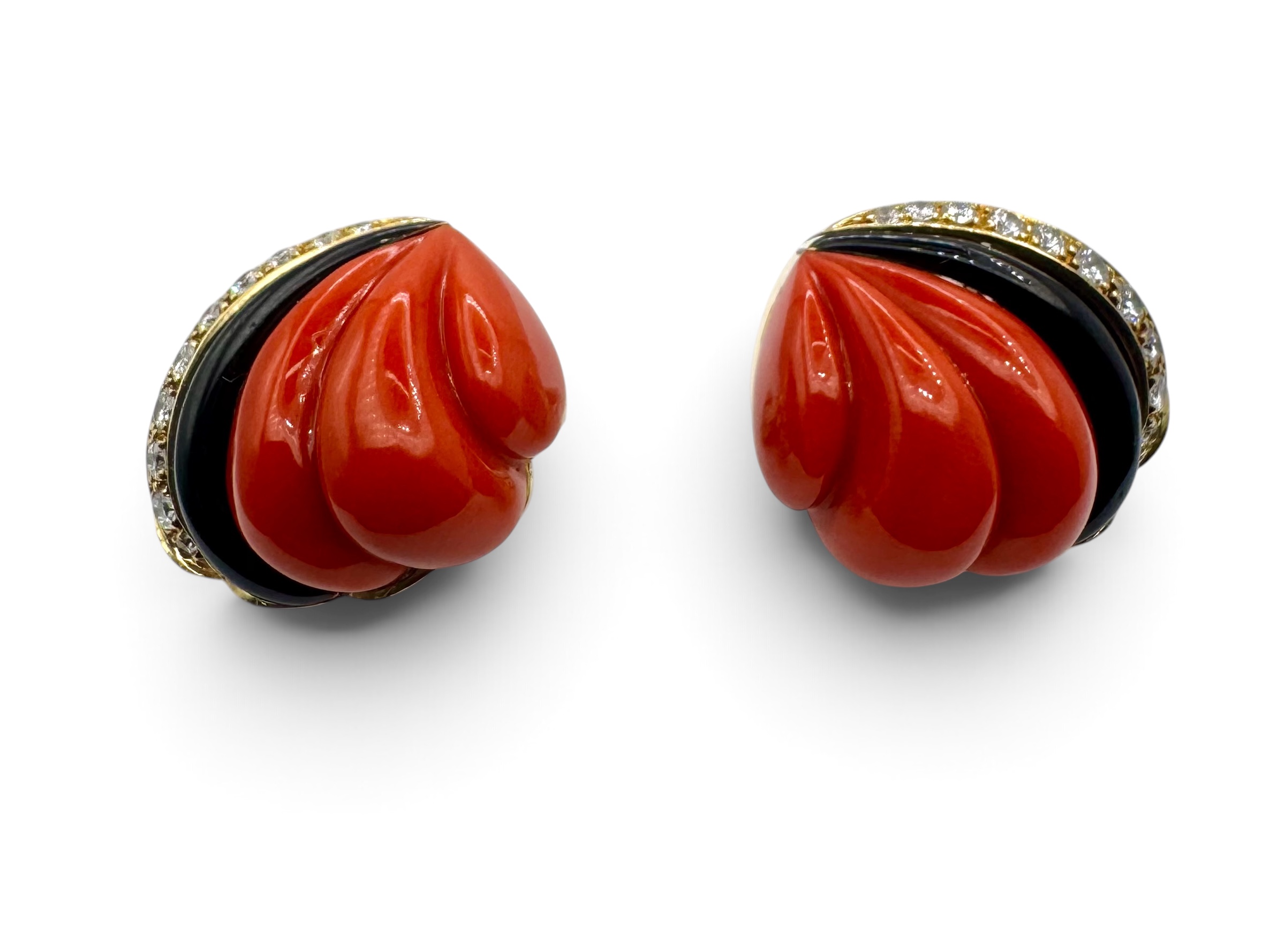 Orecchini vintage corallo onix - immagine 2