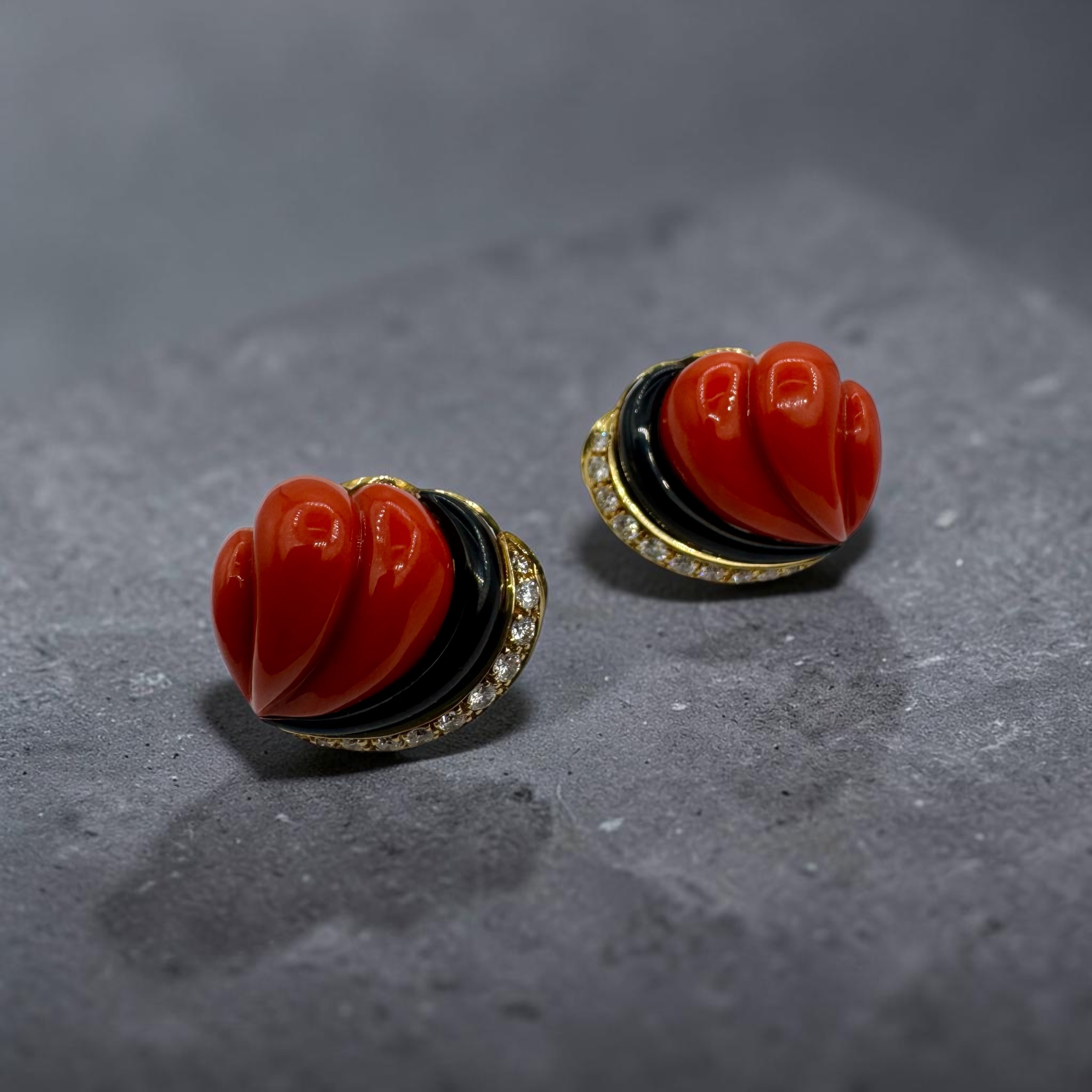 Orecchini vintage corallo onix - immagine 8